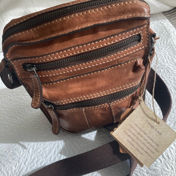 Men’s Leather Shoulder Bag Vintage Styling - Picture 3 of 4